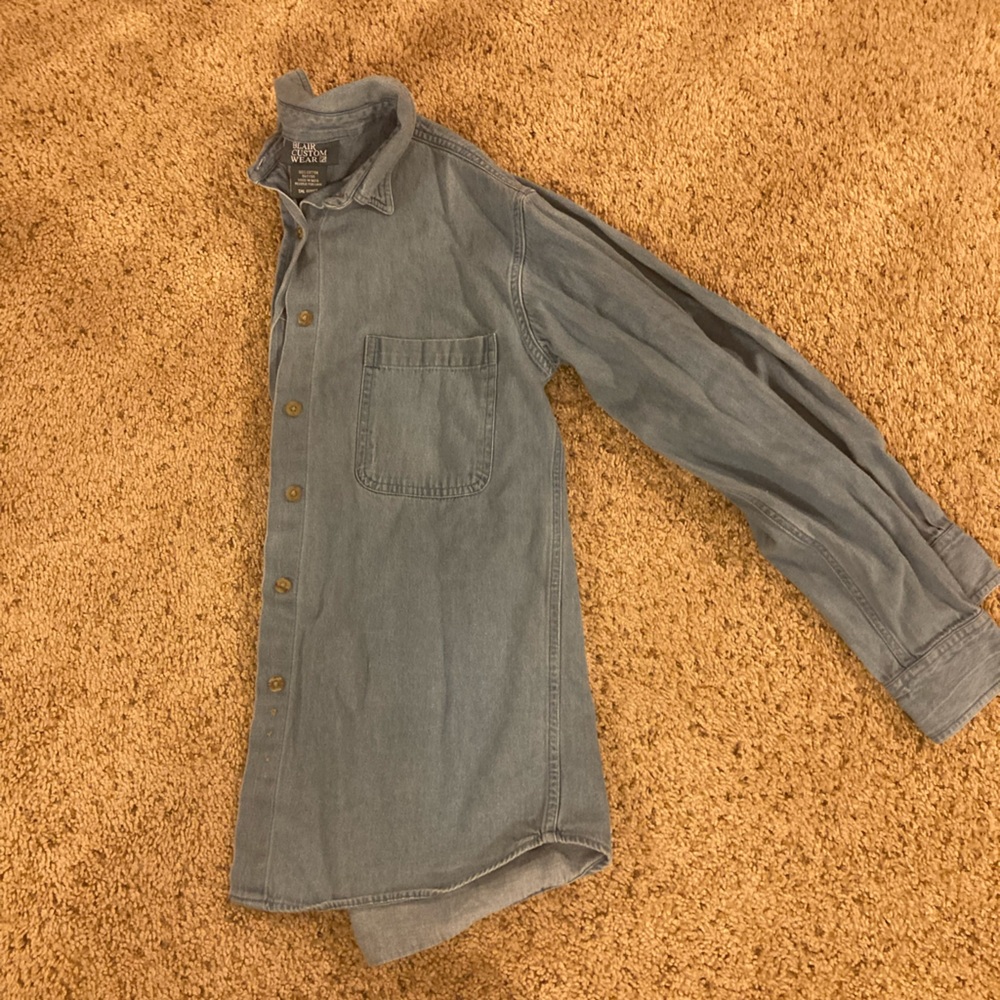 Cute jean jacket.